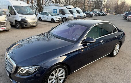 Mercedes-Benz E-Класс, 2018 год, 3 950 000 рублей, 3 фотография