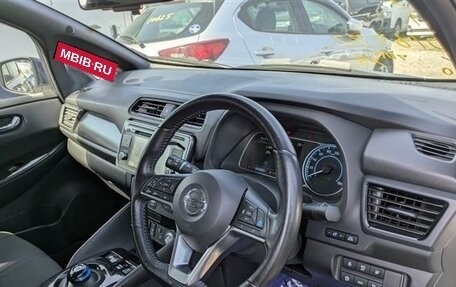 Nissan Leaf II, 2018 год, 1 230 000 рублей, 20 фотография