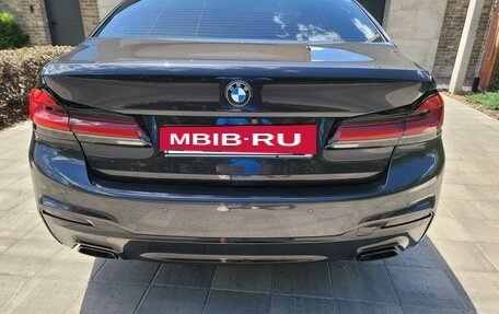 BMW 5 серия, 2019 год, 3 930 000 рублей, 2 фотография