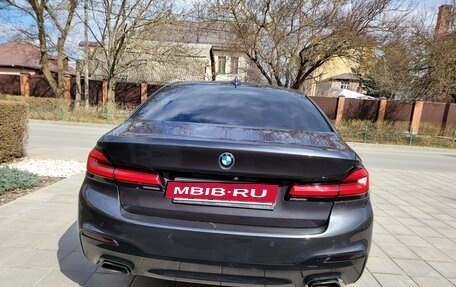 BMW 5 серия, 2019 год, 3 930 000 рублей, 10 фотография