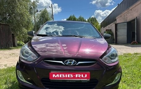 Hyundai Solaris II рестайлинг, 2012 год, 800 000 рублей, 10 фотография