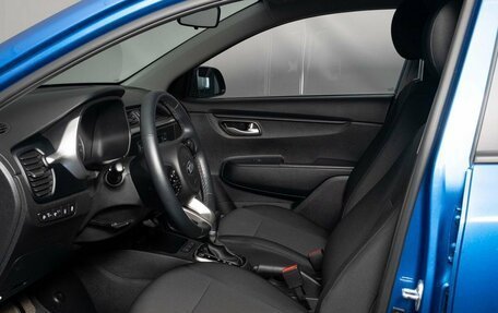 KIA Rio IV, 2021 год, 1 800 000 рублей, 5 фотография