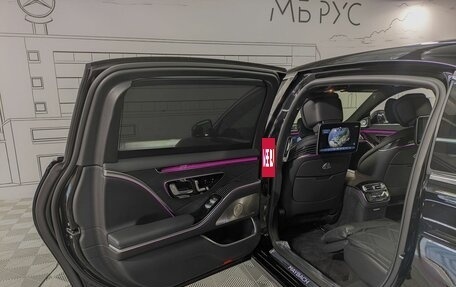 Mercedes-Benz Maybach S-Класс, 2021 год, 20 000 000 рублей, 27 фотография