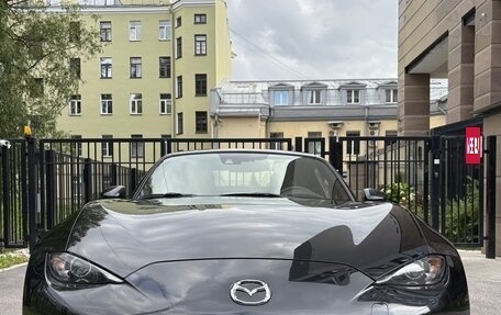 Mazda MX-5, 2018 год, 2 400 000 рублей, 2 фотография