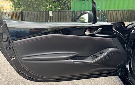 Mazda MX-5, 2018 год, 2 400 000 рублей, 12 фотография
