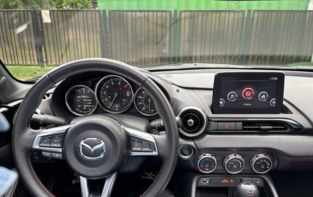 Mazda MX-5, 2018 год, 2 400 000 рублей, 13 фотография