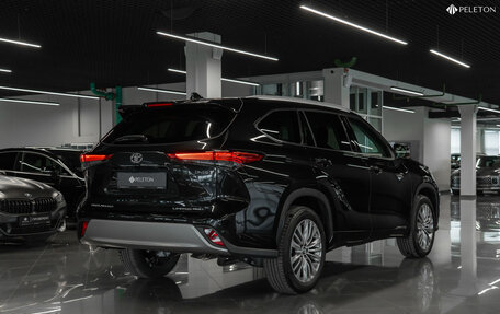 Toyota Highlander, 2025 год, 5 400 000 рублей, 4 фотография