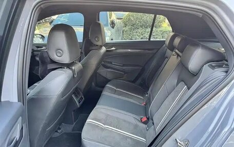 Volkswagen Golf VIII, 2022 год, 3 150 000 рублей, 14 фотография