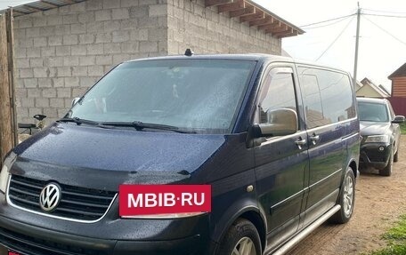 Volkswagen Multivan T5, 2003 год, 1 250 000 рублей, 4 фотография