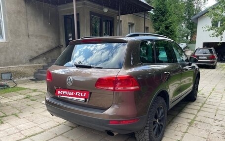 Volkswagen Touareg III, 2011 год, 2 000 000 рублей, 9 фотография
