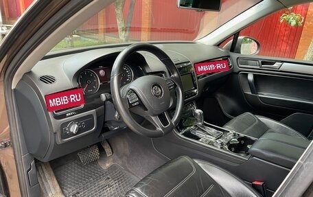Volkswagen Touareg III, 2011 год, 2 000 000 рублей, 10 фотография