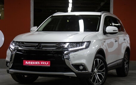 Mitsubishi Outlander III рестайлинг 3, 2017 год, 2 449 000 рублей, 1 фотография