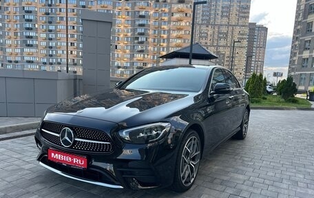 Mercedes-Benz E-Класс, 2021 год, 4 800 000 рублей, 1 фотография