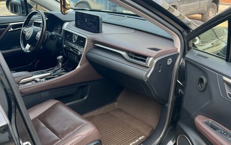 Lexus RX IV рестайлинг, 2021 год, 5 000 000 рублей, 11 фотография