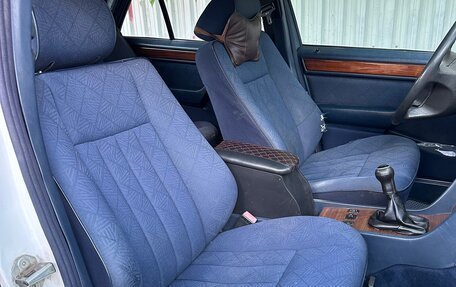 Mercedes-Benz E-Класс, 1994 год, 299 000 рублей, 12 фотография