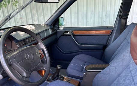 Mercedes-Benz E-Класс, 1994 год, 299 000 рублей, 9 фотография