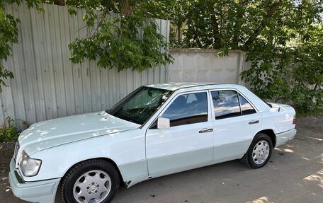 Mercedes-Benz E-Класс, 1994 год, 299 000 рублей, 13 фотография