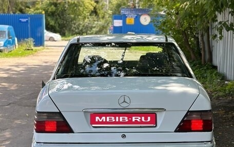 Mercedes-Benz E-Класс, 1994 год, 299 000 рублей, 8 фотография