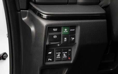 Honda Elysion, 2024 год, 5 298 741 рублей, 21 фотография