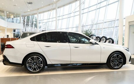 BMW 5 серия, 2024 год, 9 750 000 рублей, 4 фотография