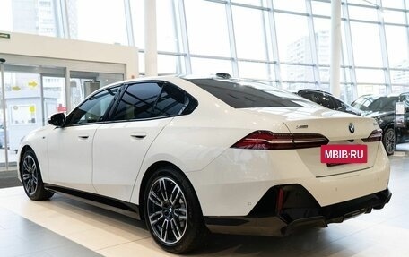 BMW 5 серия, 2024 год, 9 750 000 рублей, 6 фотография