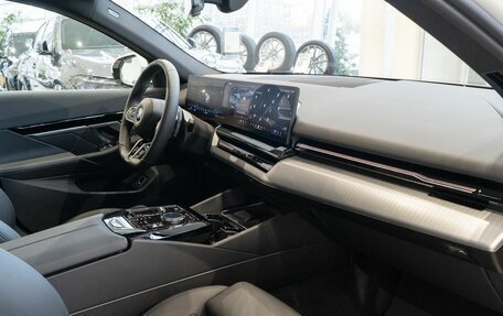 BMW 5 серия, 2024 год, 9 750 000 рублей, 12 фотография