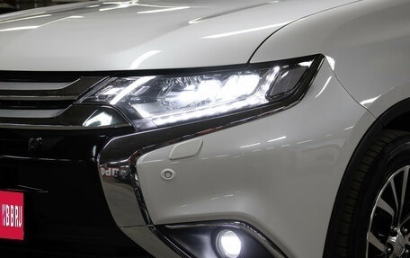 Mitsubishi Outlander III рестайлинг 3, 2017 год, 2 449 000 рублей, 23 фотография