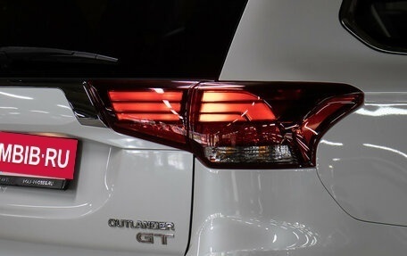 Mitsubishi Outlander III рестайлинг 3, 2017 год, 2 449 000 рублей, 24 фотография
