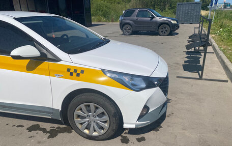 Hyundai Solaris II рестайлинг, 2021 год, 1 450 000 рублей, 6 фотография