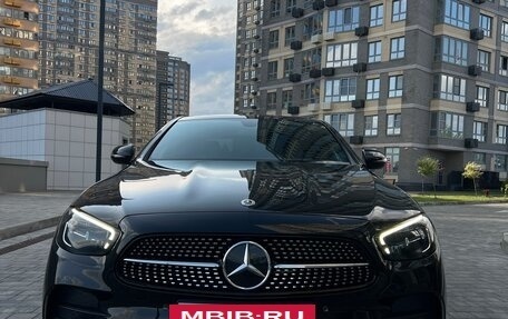 Mercedes-Benz E-Класс, 2021 год, 4 800 000 рублей, 10 фотография