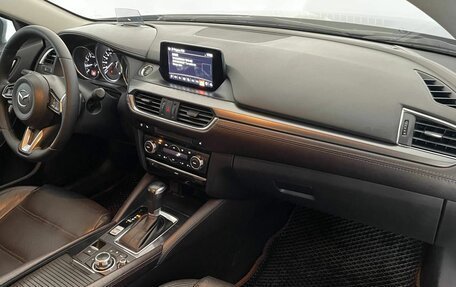 Mazda 6, 2017 год, 1 899 000 рублей, 12 фотография
