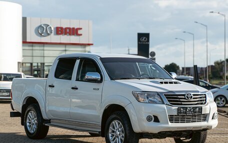 Toyota Hilux VII, 2013 год, 1 995 000 рублей, 3 фотография