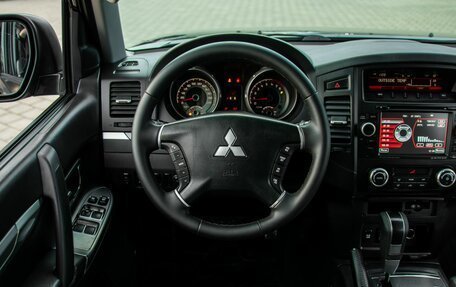 Mitsubishi Pajero IV, 2011 год, 1 555 000 рублей, 15 фотография