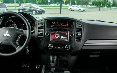 Mitsubishi Pajero IV, 2011 год, 1 555 000 рублей, 18 фотография
