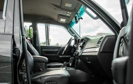 Mitsubishi Pajero IV, 2011 год, 1 555 000 рублей, 19 фотография