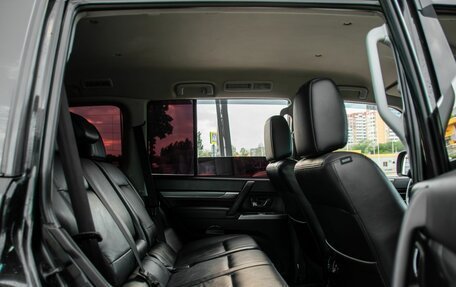 Mitsubishi Pajero IV, 2011 год, 1 555 000 рублей, 21 фотография