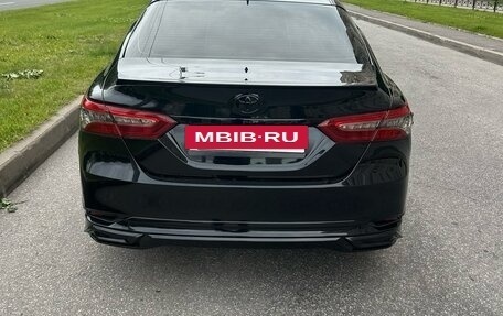 Toyota Camry, 2021 год, 3 600 000 рублей, 7 фотография