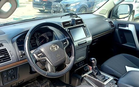 Toyota Land Cruiser Prado 150 рестайлинг 2, 2017 год, 3 790 000 рублей, 6 фотография