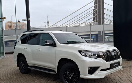Toyota Land Cruiser Prado 150 рестайлинг 2, 2021 год, 7 490 000 рублей, 11 фотография