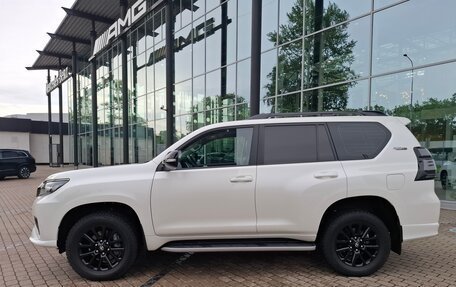 Toyota Land Cruiser Prado 150 рестайлинг 2, 2021 год, 7 490 000 рублей, 7 фотография
