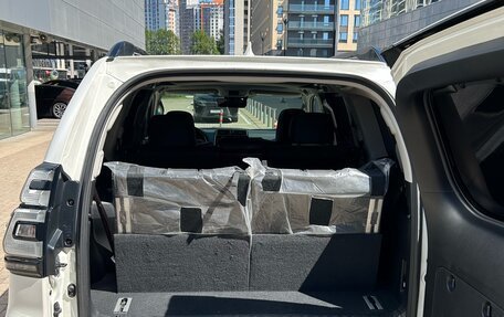 Toyota Land Cruiser Prado 150 рестайлинг 2, 2021 год, 7 490 000 рублей, 19 фотография