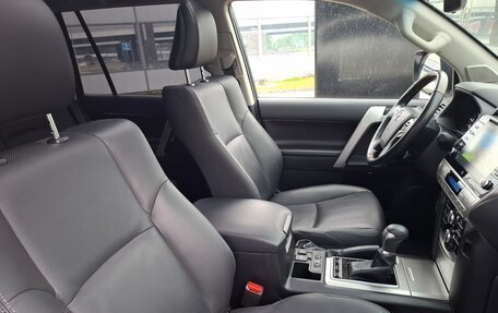 Toyota Land Cruiser Prado 150 рестайлинг 2, 2021 год, 7 490 000 рублей, 27 фотография