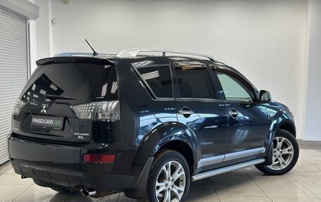 Mitsubishi Outlander III рестайлинг 3, 2008 год, 800 000 рублей, 7 фотография