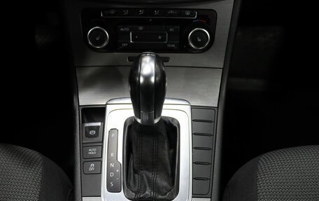 Volkswagen Passat B7, 2011 год, 849 000 рублей, 18 фотография