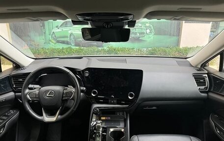 Lexus NX, 2024 год, 4 650 000 рублей, 13 фотография