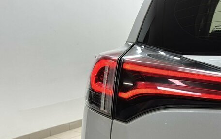 Toyota RAV4, 2017 год, 2 597 000 рублей, 10 фотография