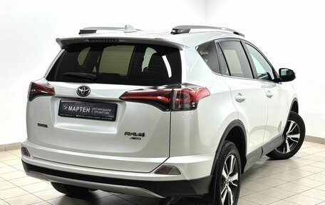Toyota RAV4, 2017 год, 2 597 000 рублей, 4 фотография