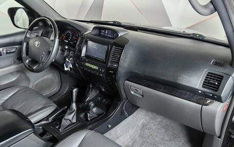 Toyota Land Cruiser Prado 120 рестайлинг, 2004 год, 1 543 000 рублей, 9 фотография
