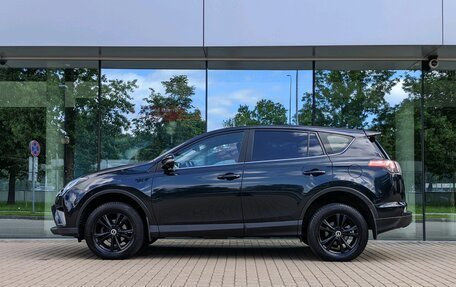 Toyota RAV4, 2017 год, 1 870 000 рублей, 2 фотография