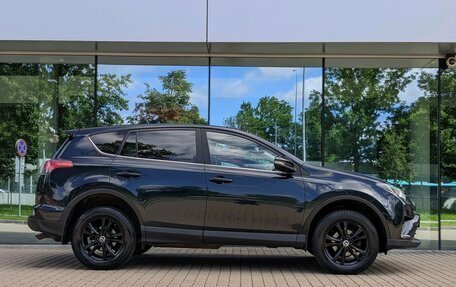 Toyota RAV4, 2017 год, 1 870 000 рублей, 5 фотография
